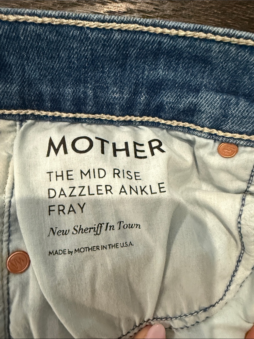 MOTHER The Mid Rise Dazzler Ankle Fray Denim Jeans - Picture 4 of 8